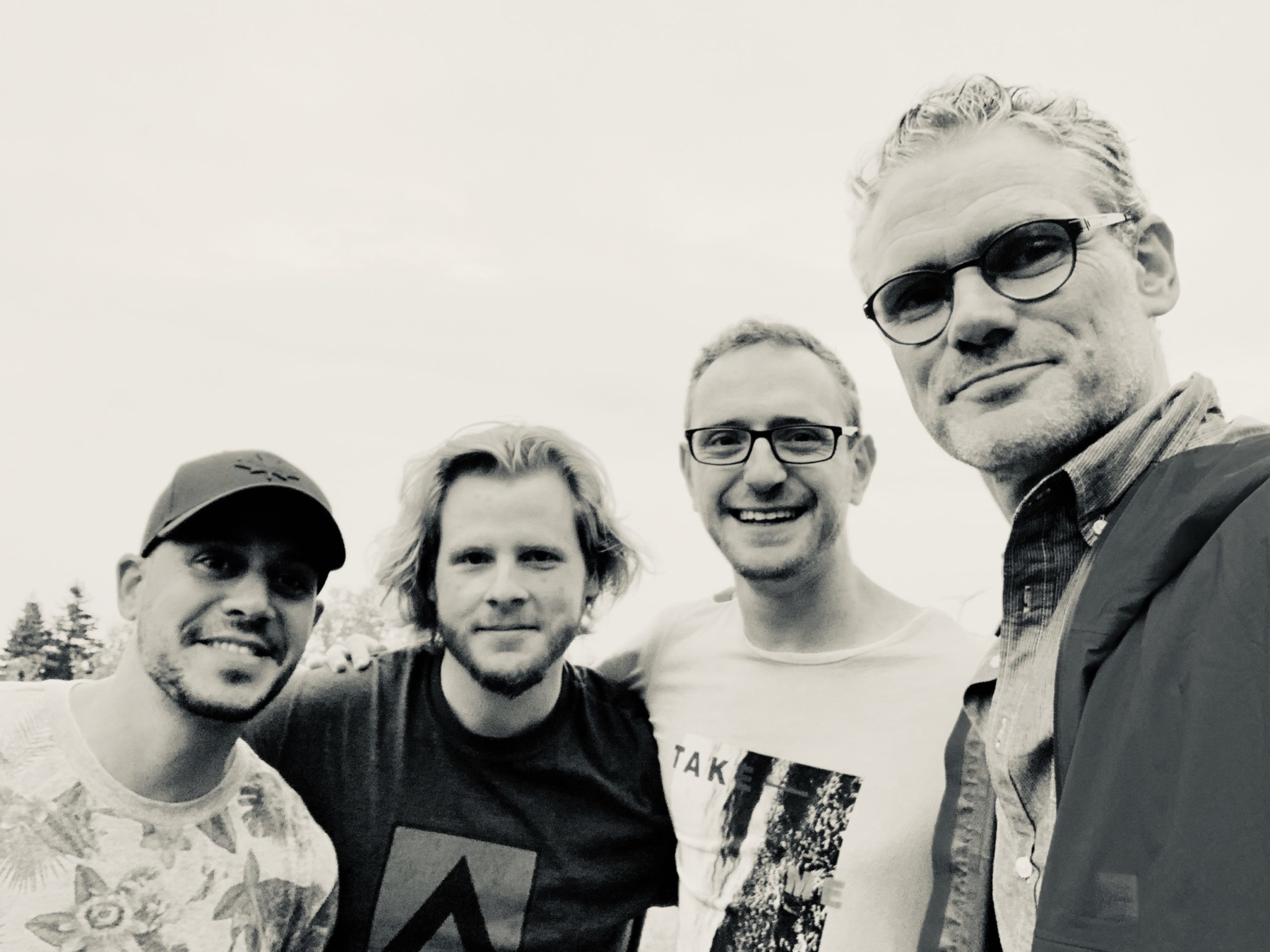 The official website of Jesse Cook, featuring tour