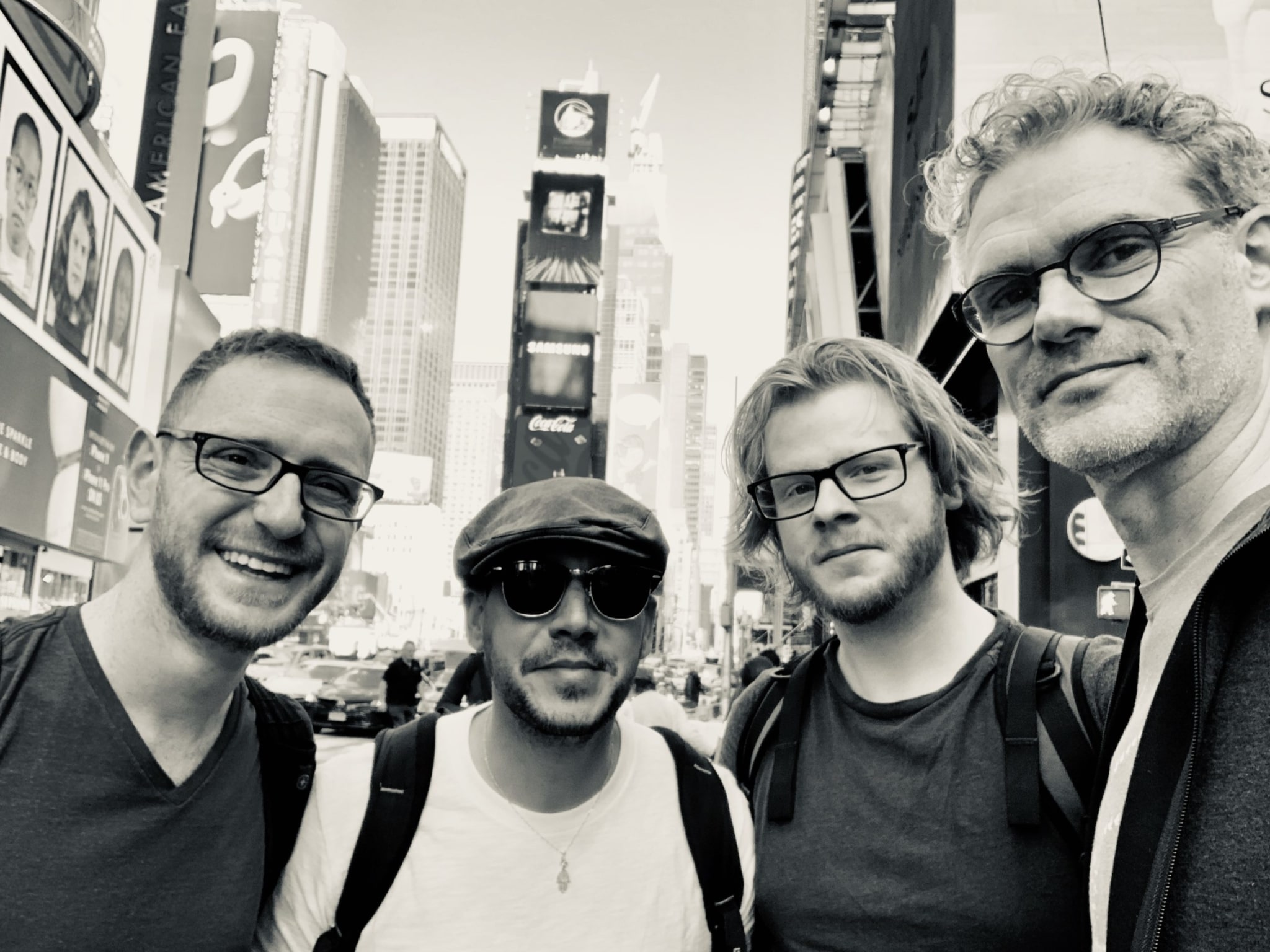The official website of Jesse Cook, featuring tour